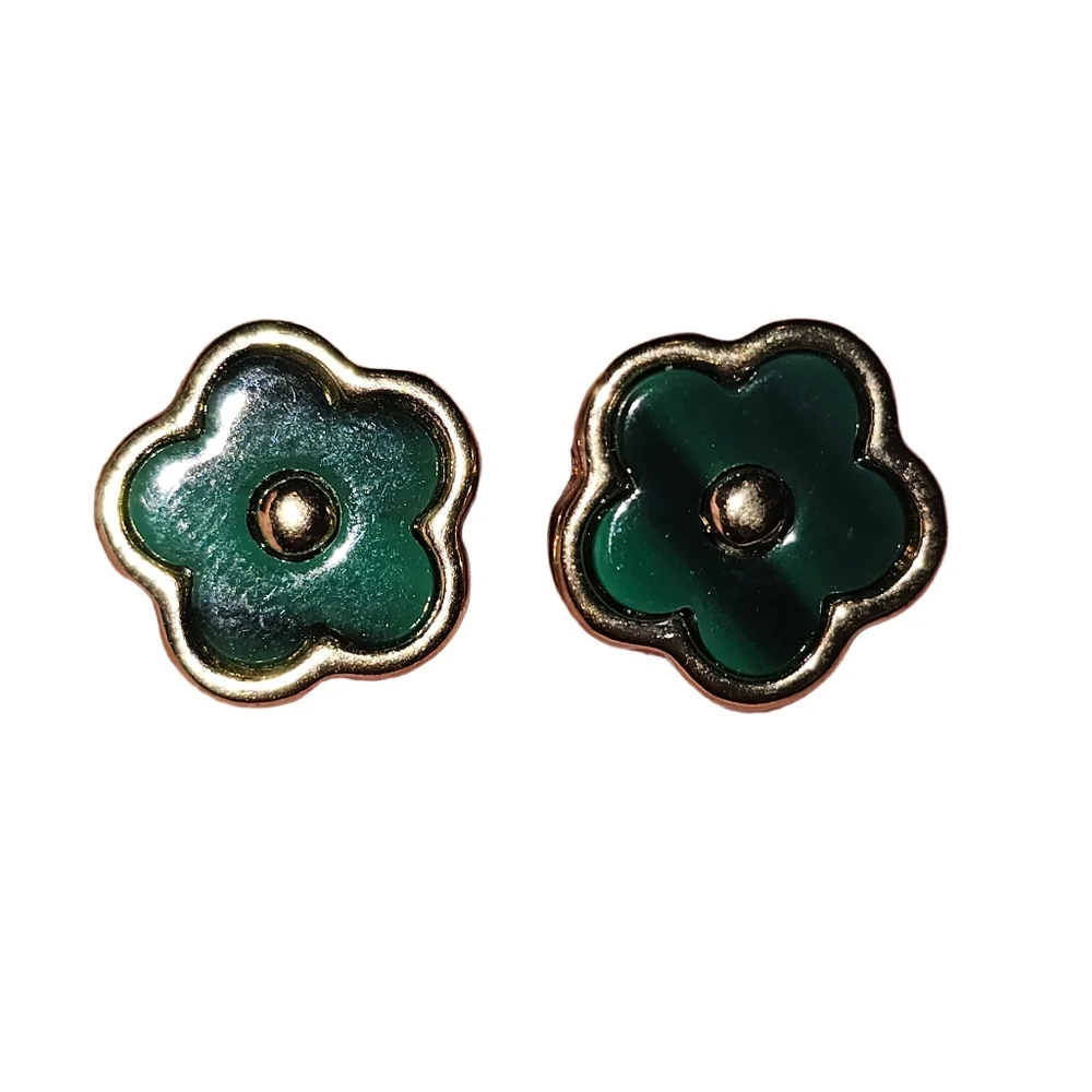 Clover floral dainty gold and green stud earrings